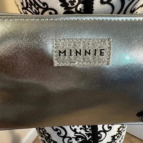 Minnie Mouse “Wink” Baguette  NWT - Picture 4 of 8